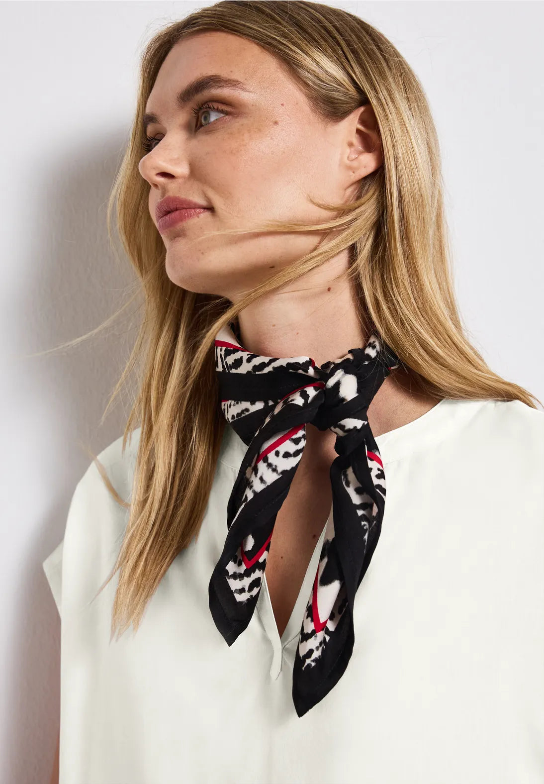 STREET ONE BLUSA MANGA CORTA CUELLO V