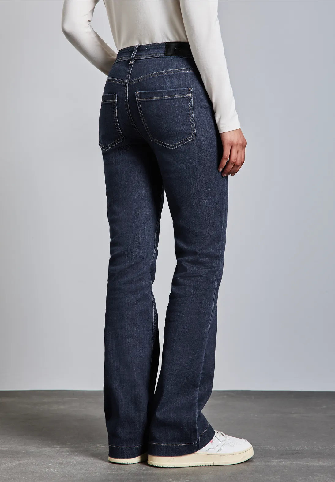 TEJANO BOOTCUT ELASTICO DE PERNERA CONICA