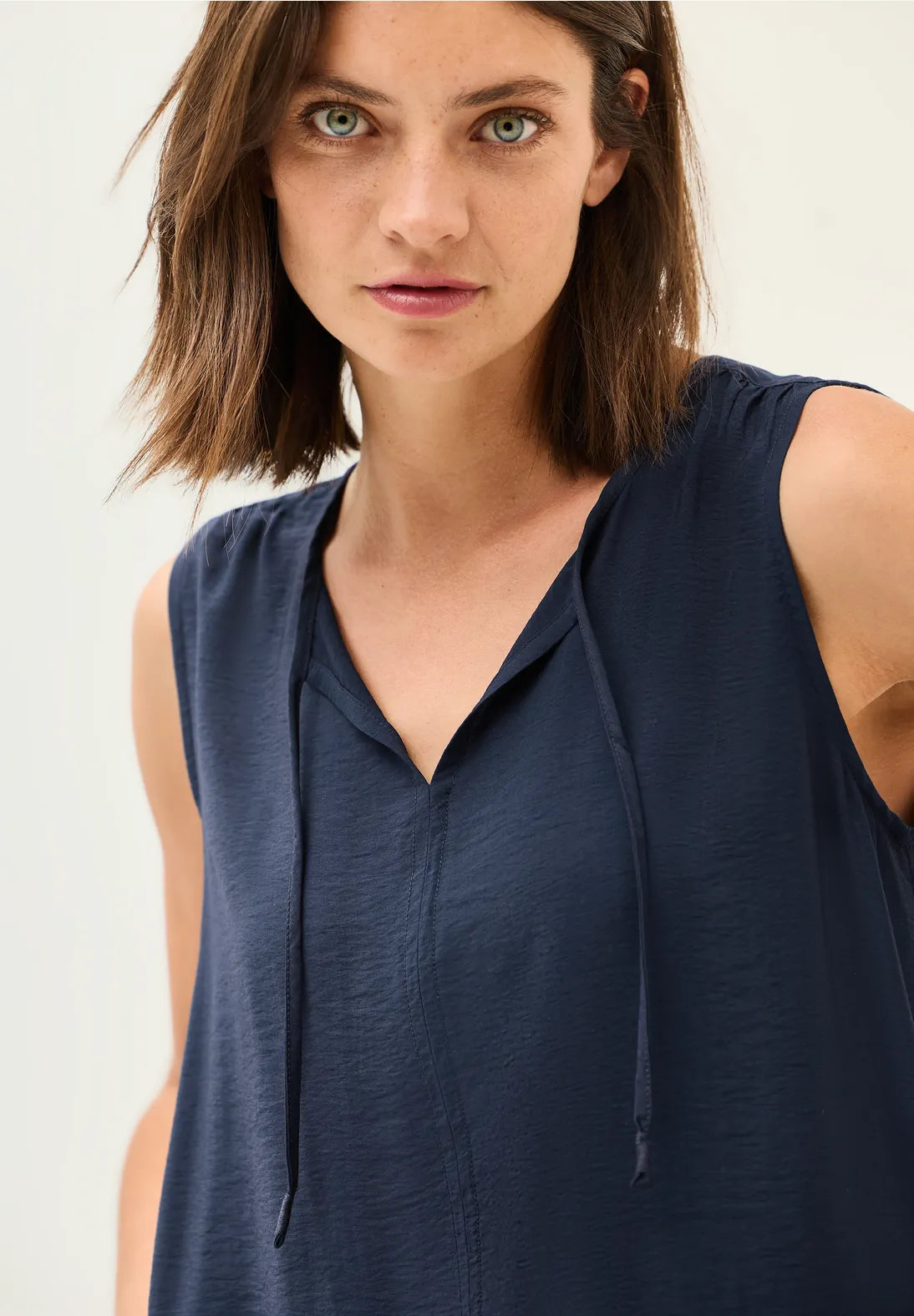CECIL VESTIDO ELEGANTE ESCOTE ABIERTO