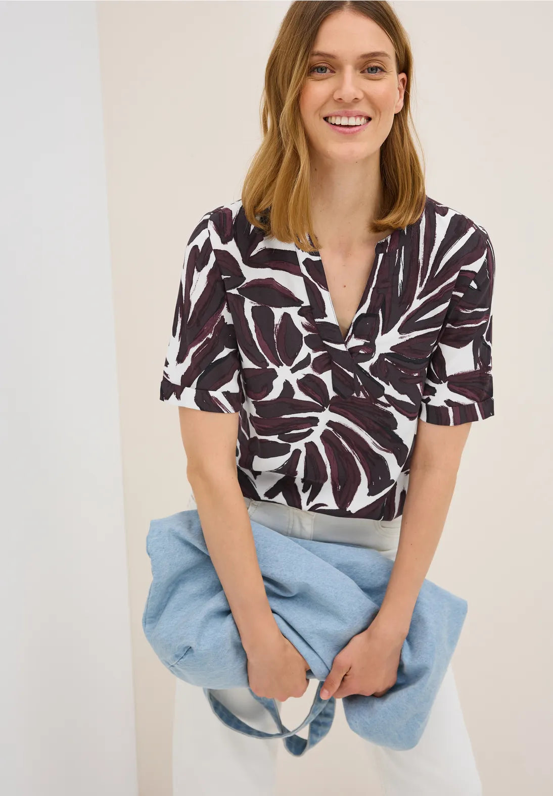 CECIL CAMISETA MANGA CORTA ESTAMPADA CUELLO EN V