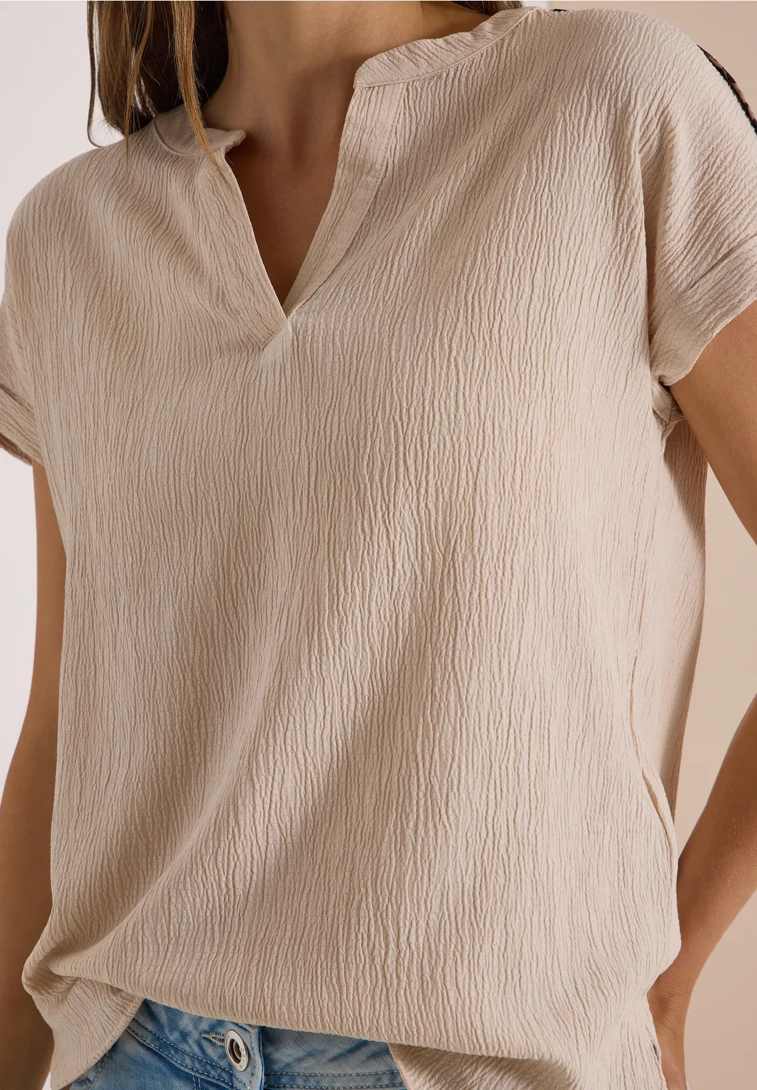 BLUSA ESCOTE EN V DE VISCOSA CECIL