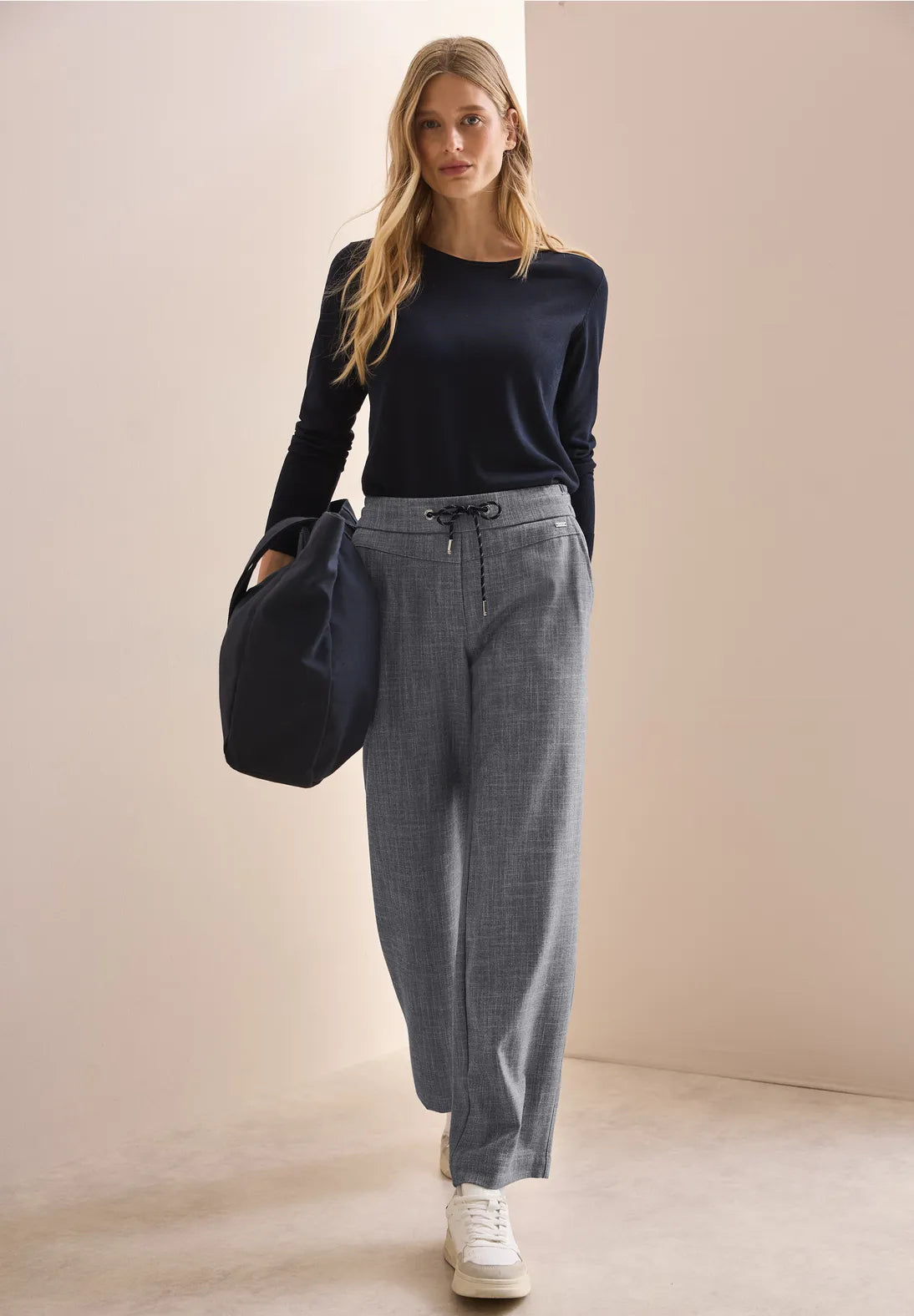PANTALONES CON ASPECTO LONA DE PIERNA ANCHA