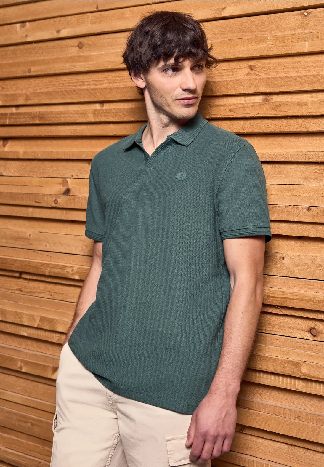 STREET ONE POLO VERDE CUELLO PICO
