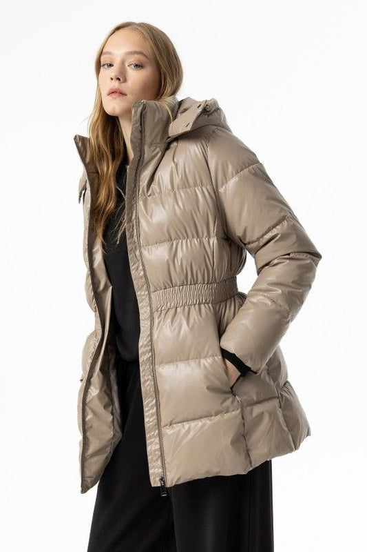 CHAQUETA ACOLCHADA CON CINTURA ELASTICA