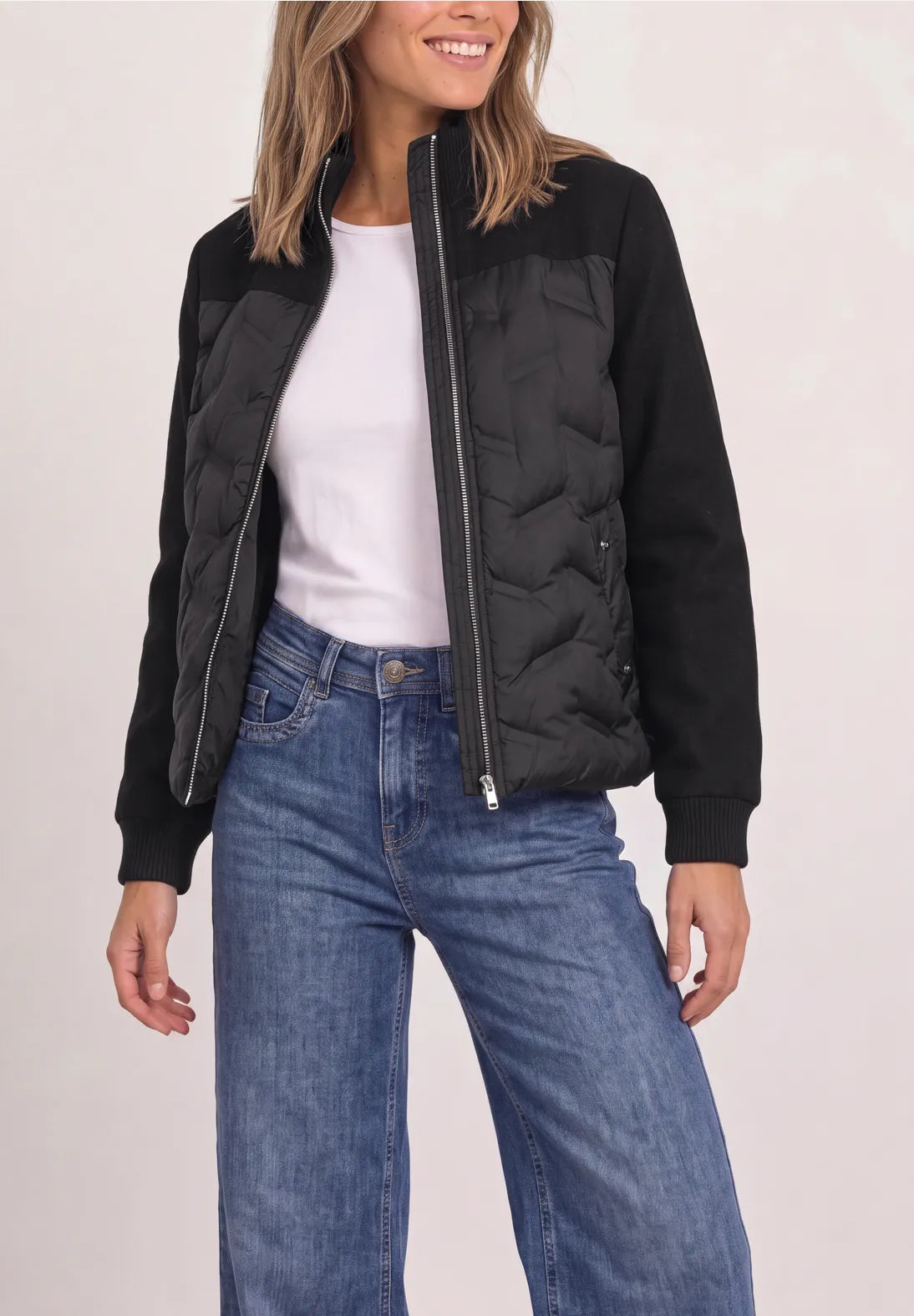 CHAQUETA ACOLCHADA NEGRA. EN3CALAFELL