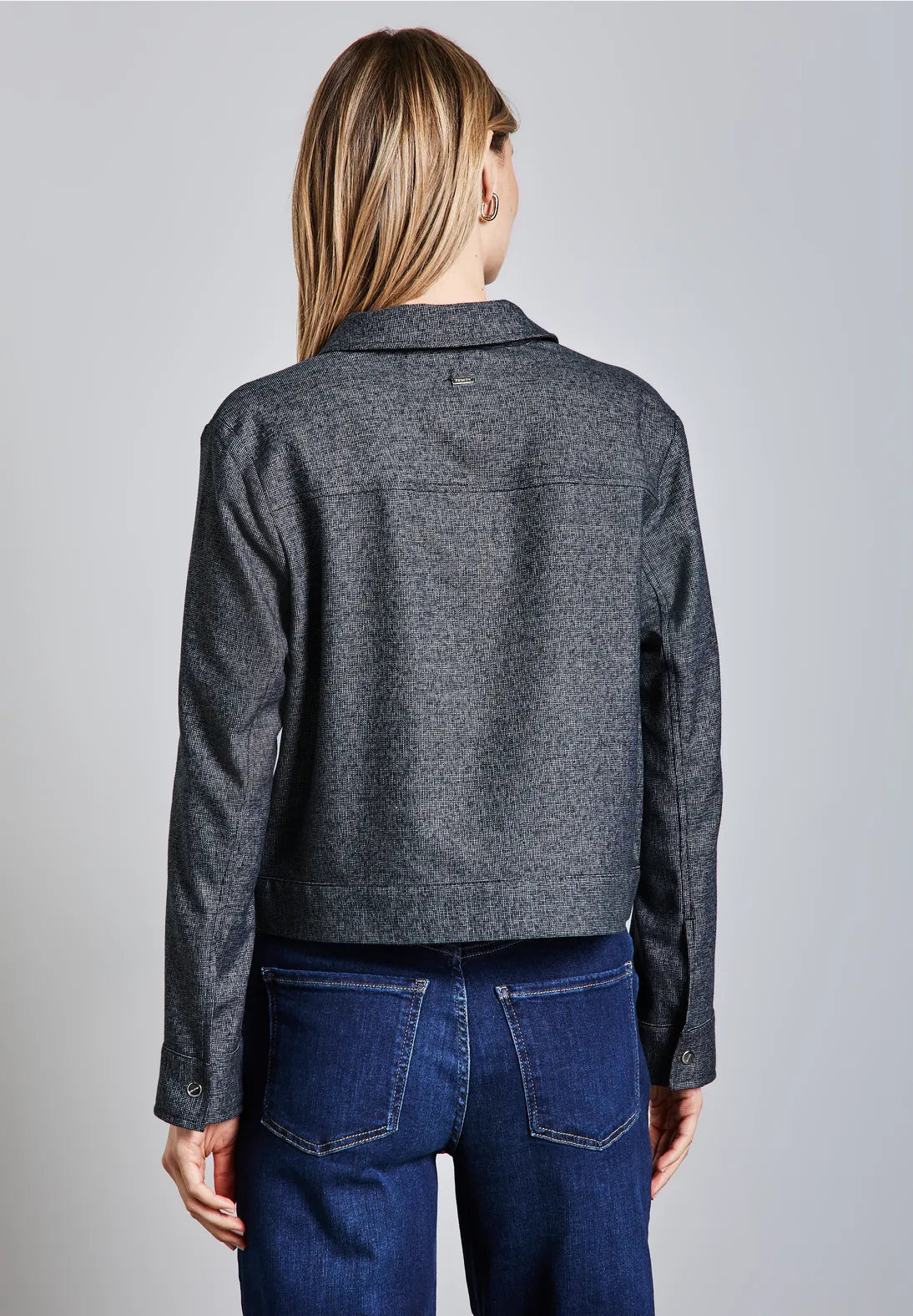 CHAQUETA CORTA MELANGE CON BOLSILLOS