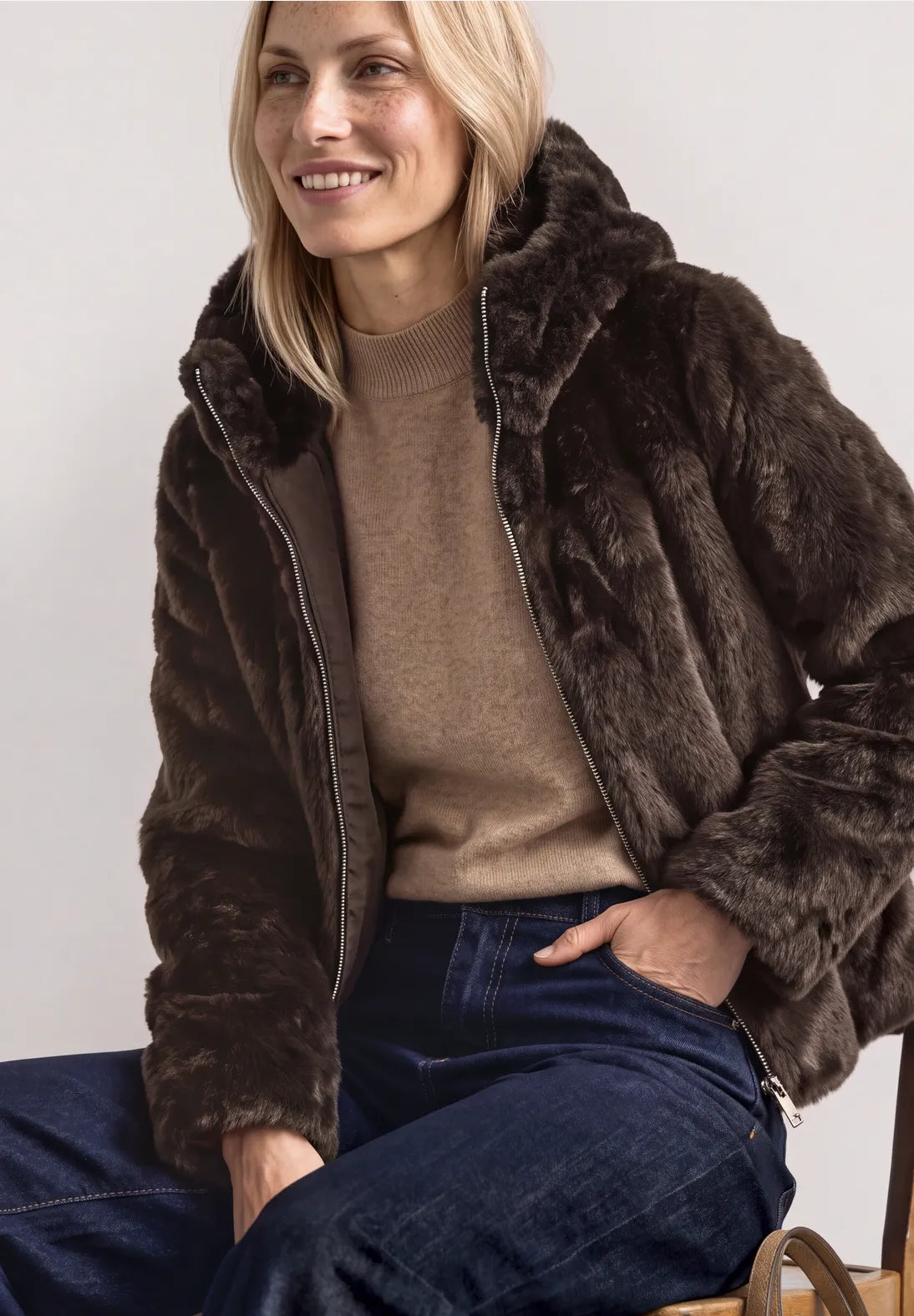 Chaqueta con capucha Street one. EspritCalafell