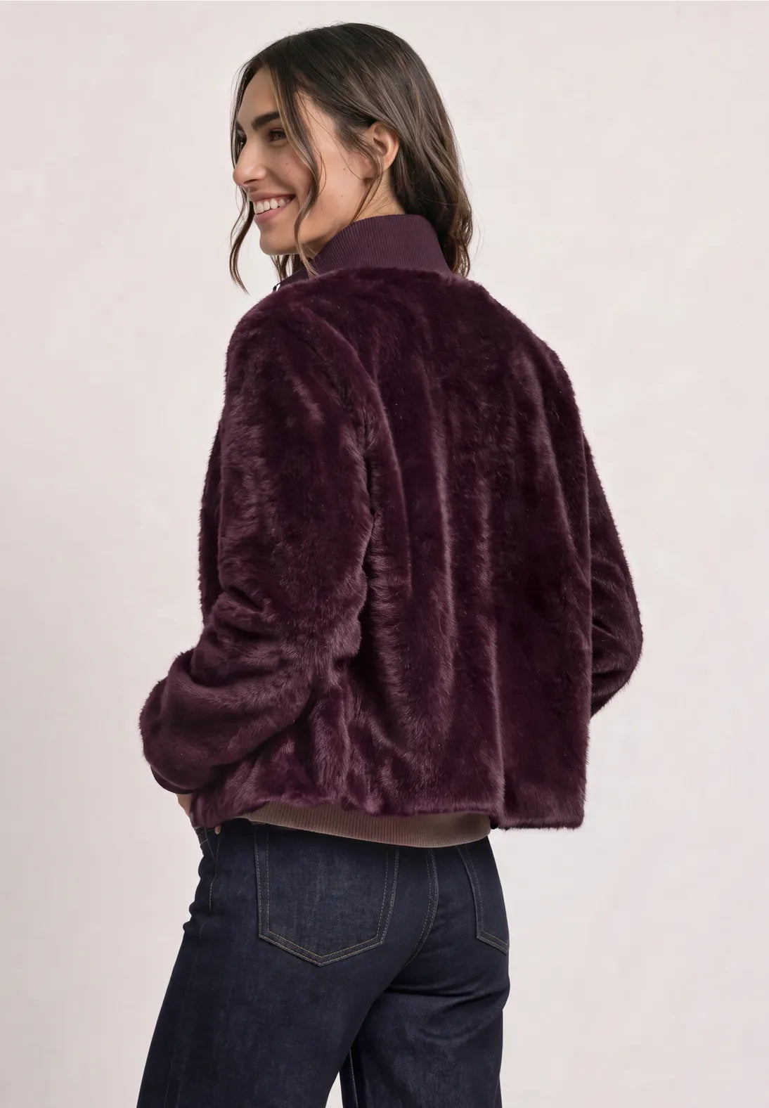 Chaqueta corta granate Street one. EspritCalafell