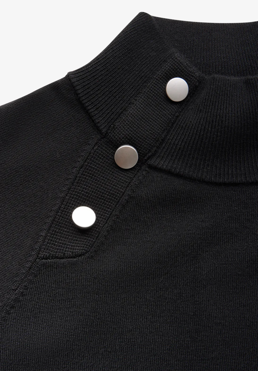 JERSEY DE PUNTO FINO CON DETALLE BOTONES