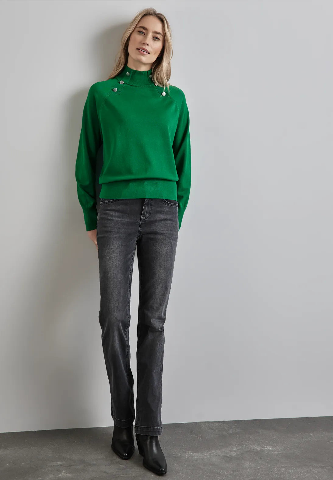 JERSEY DE PUNTO FINO CON DETALLE BOTONES
