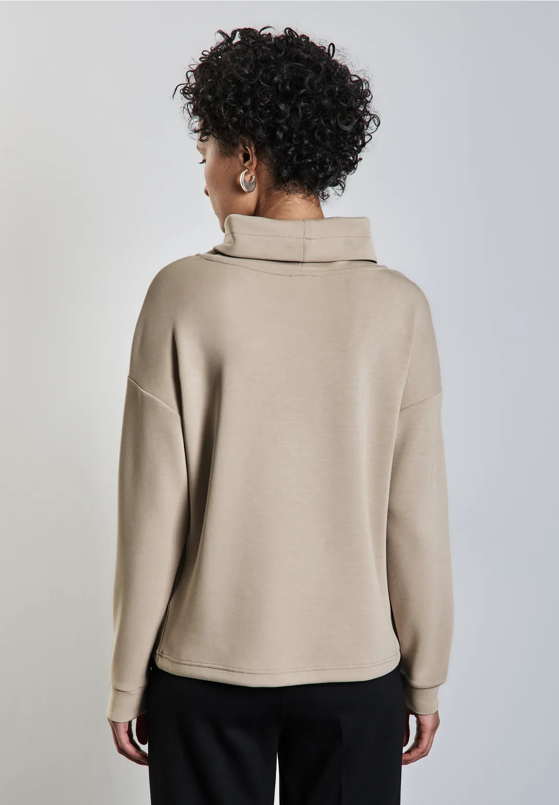 SUDADERA JERSEY CUELLO CHAL TEXTO BRILLANTE
