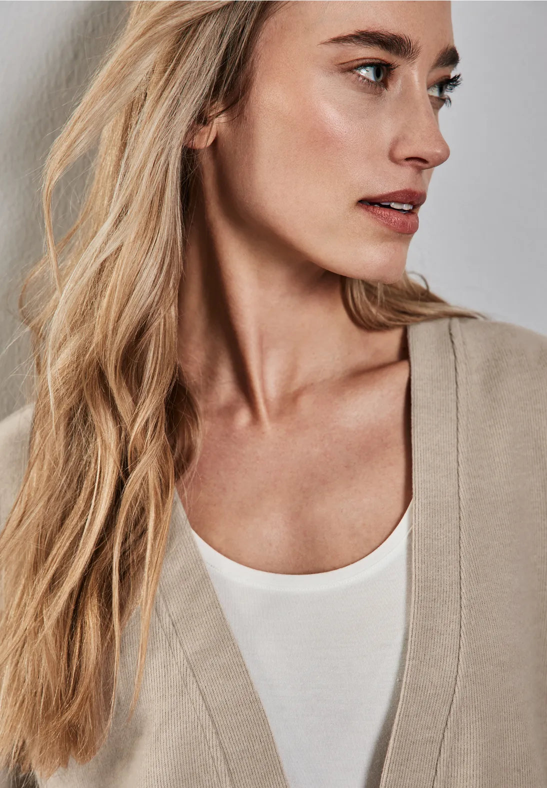 STREET ONE CHAQUETA DE ALGODON CUELLO EN V BEIGE