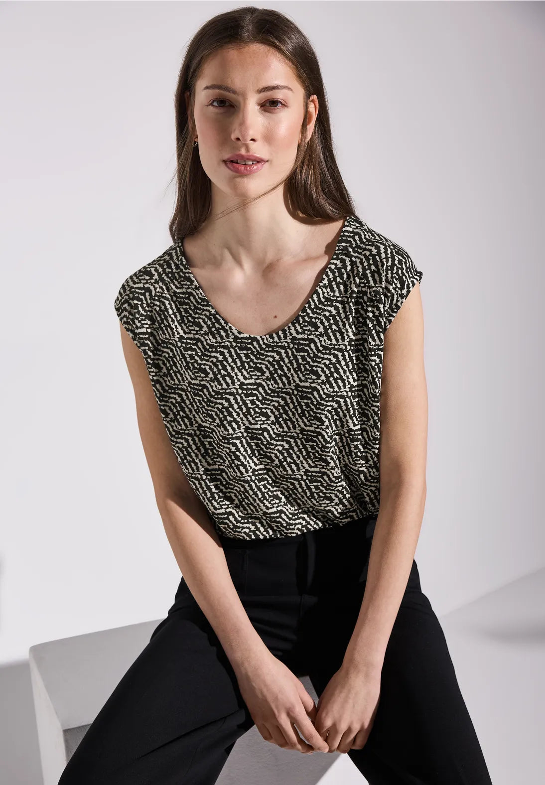 STREET ONE CAMISETA NEGRA ESTAMPADA DE TIRANTES
