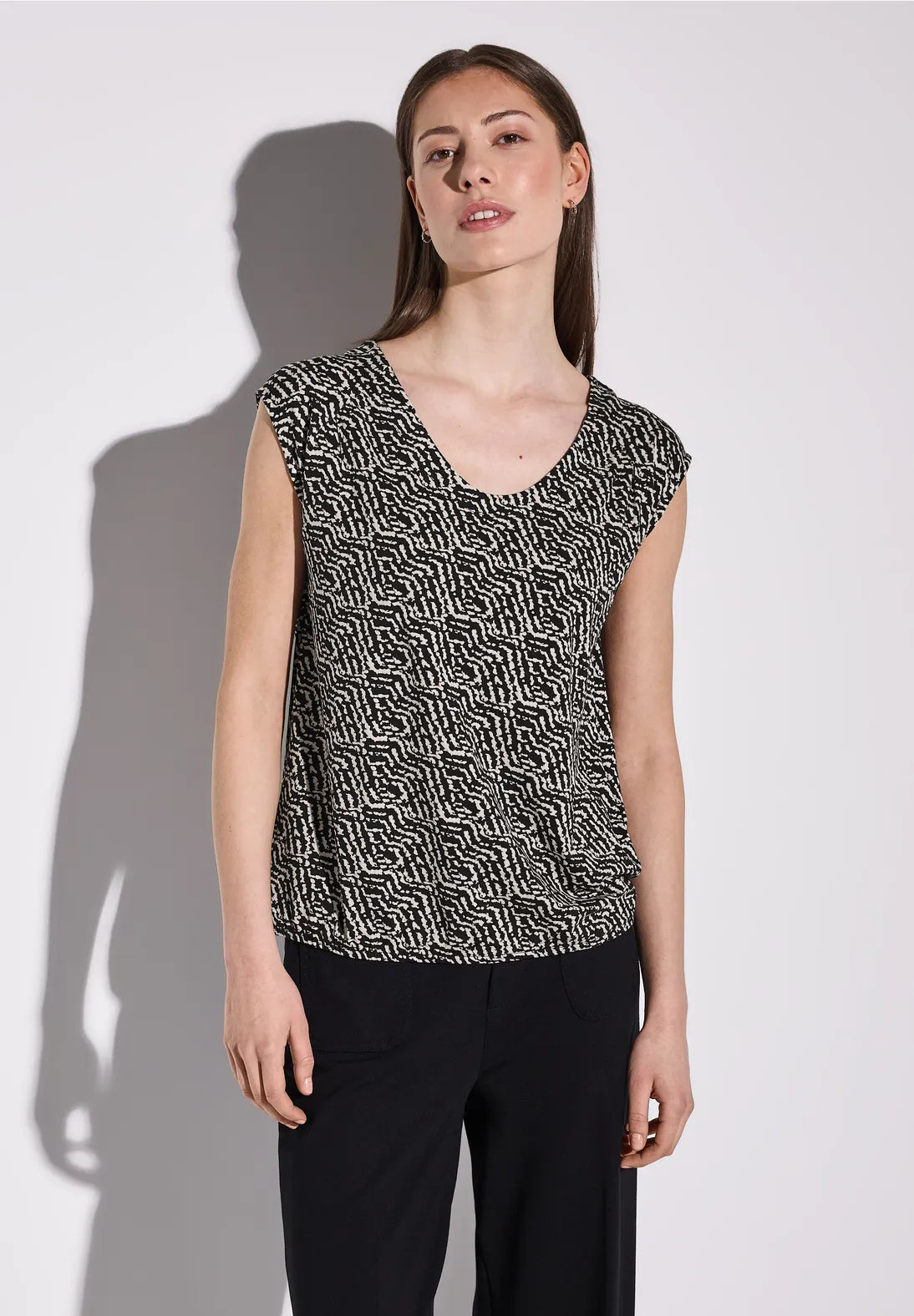 STREET ONE CAMISETA NEGRA ESTAMPADA DE TIRANTES