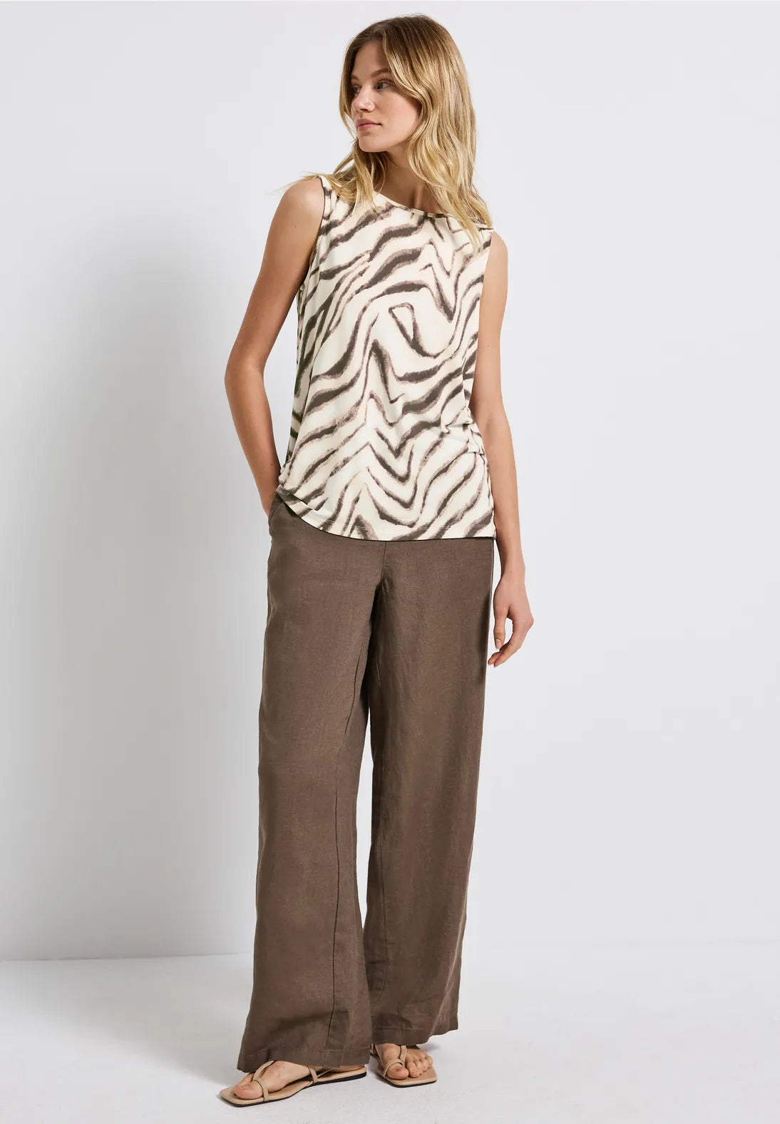 STREET ONE TOP SIN MANGAS TONOS BEIGE