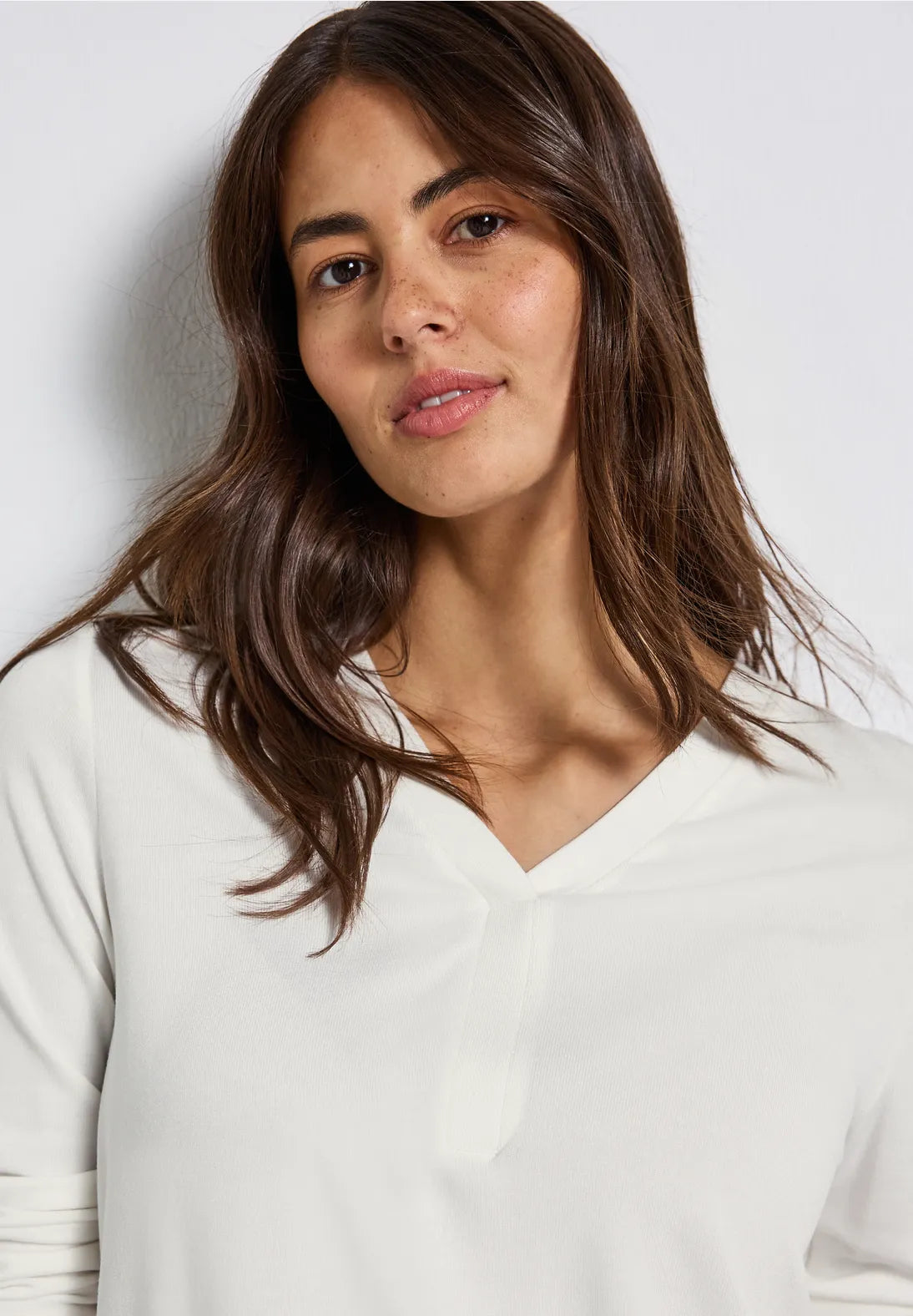 STREET ONE CAMISETA BASICA BLANCA CON ESCOTE EN V