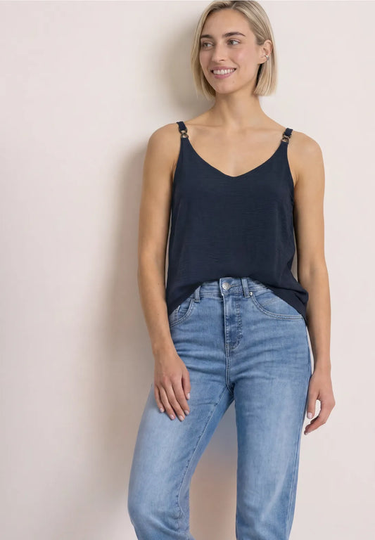 TOP CON TEXTURA DE TIRANTES STREET ONE