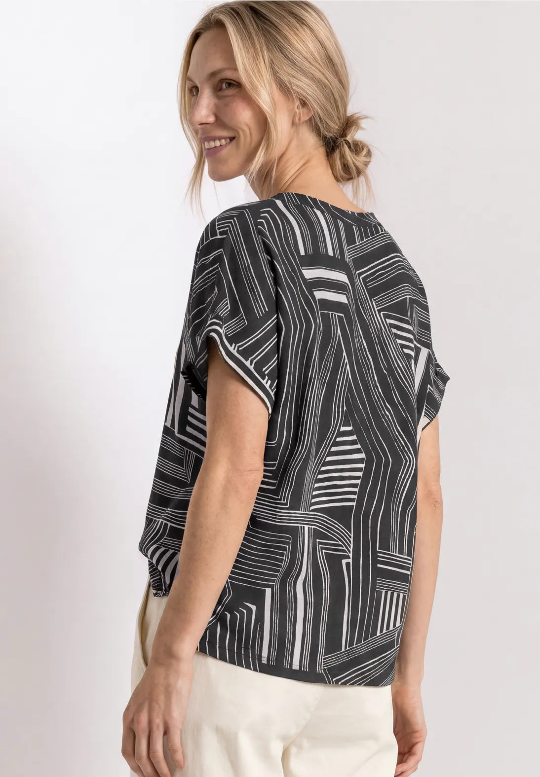 BLUSA CON TEXTURA ESTAMPADA STREET ONE