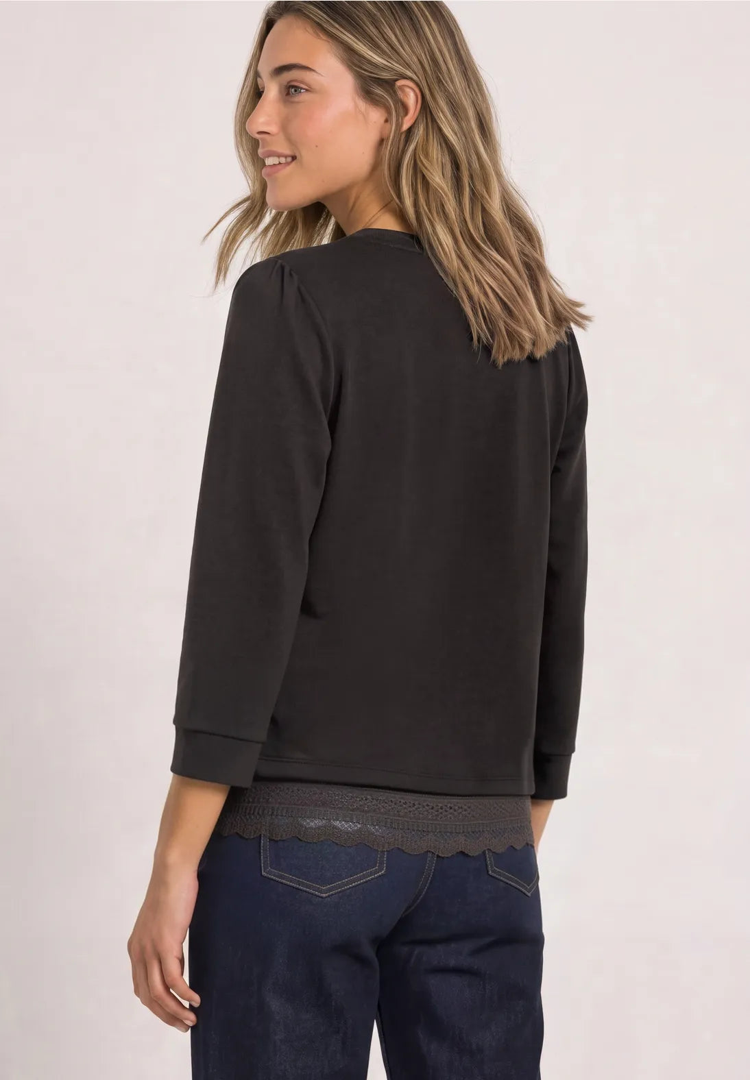 jersey marron ribete decorativo. En3Calafell