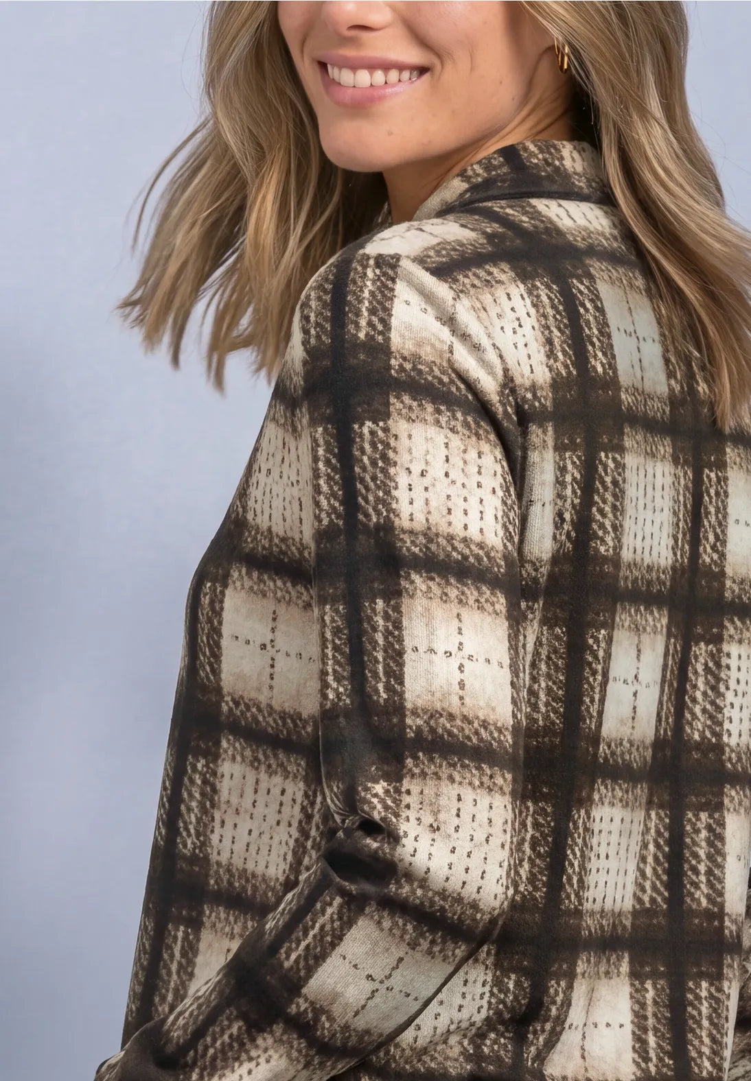 Blusa a cuadros. En3Calafell