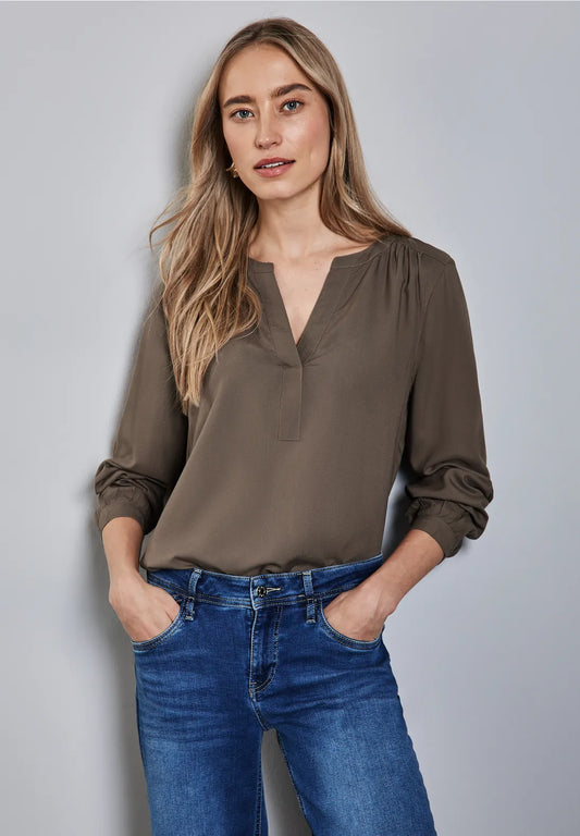 BLUSA BASICA CUELLO EN V