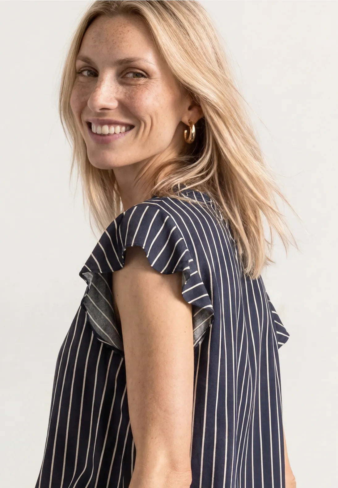 BLUSA DE VISCOSA A RAYAS STREET ONE