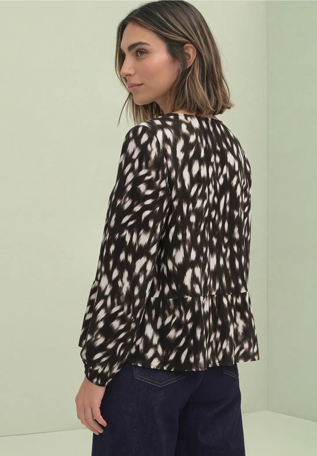 Blusa estampada cuello redondo. Espritcalafell