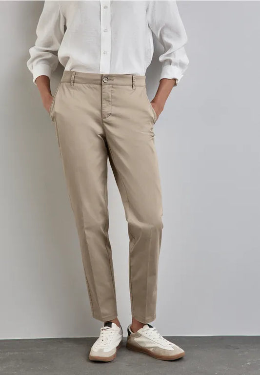 PANTALON TIPO CHINO ELASTICO