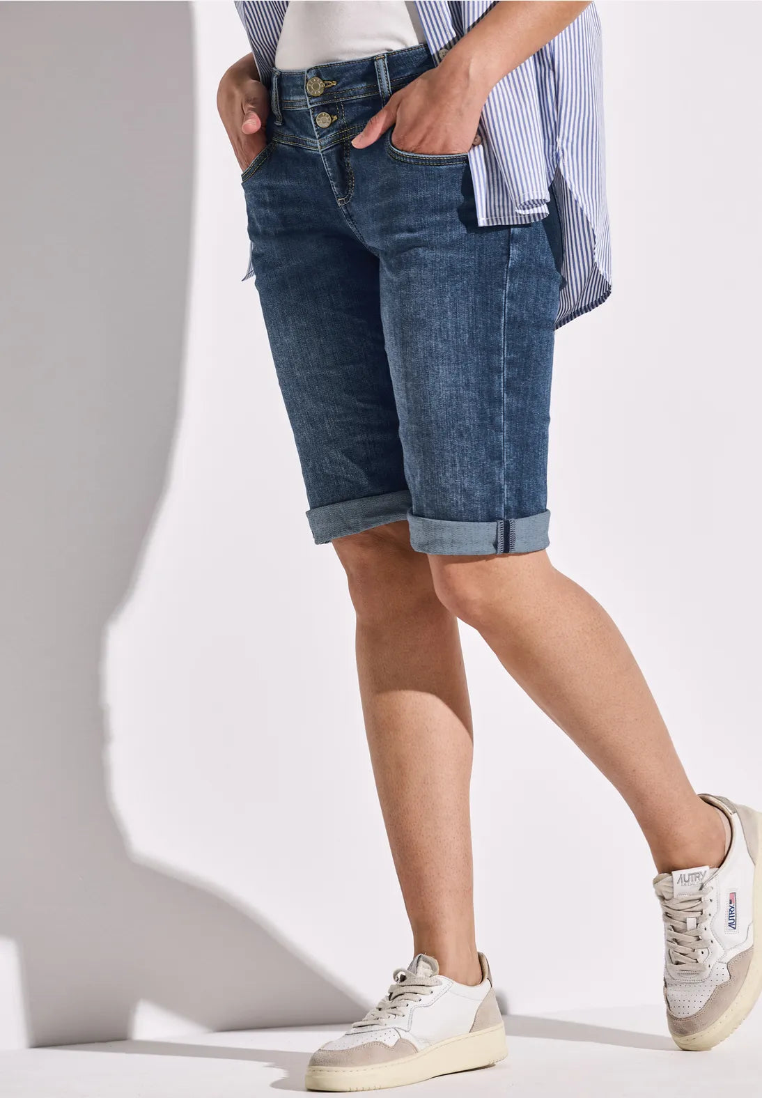 SHORT VAQUERO ELASTICO EFECTO LAVADO STREET ONE