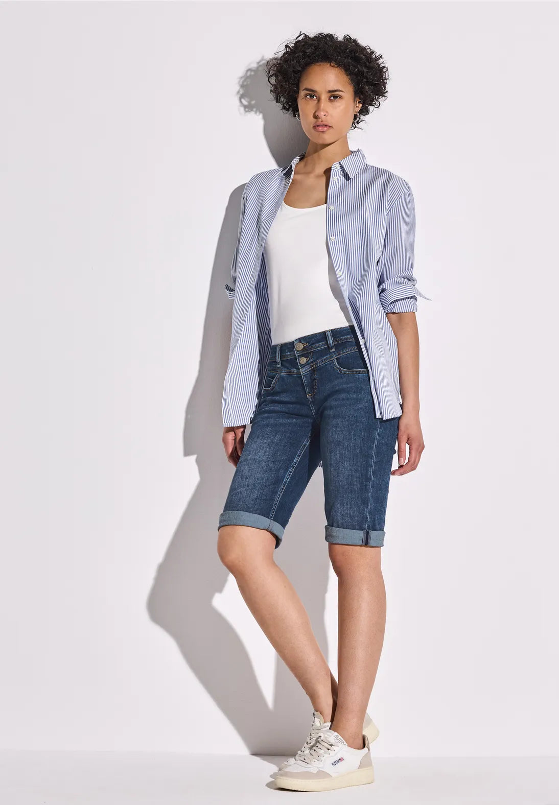 SHORT VAQUERO ELASTICO EFECTO LAVADO STREET ONE
