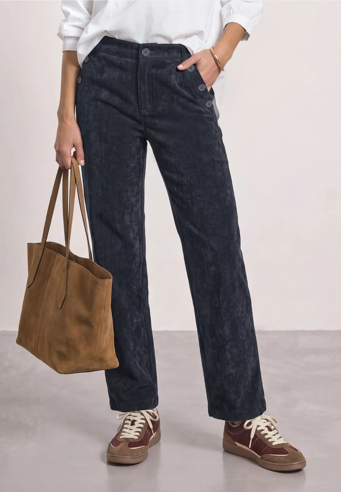 Pantalon de pana azul marino. En3Calafell