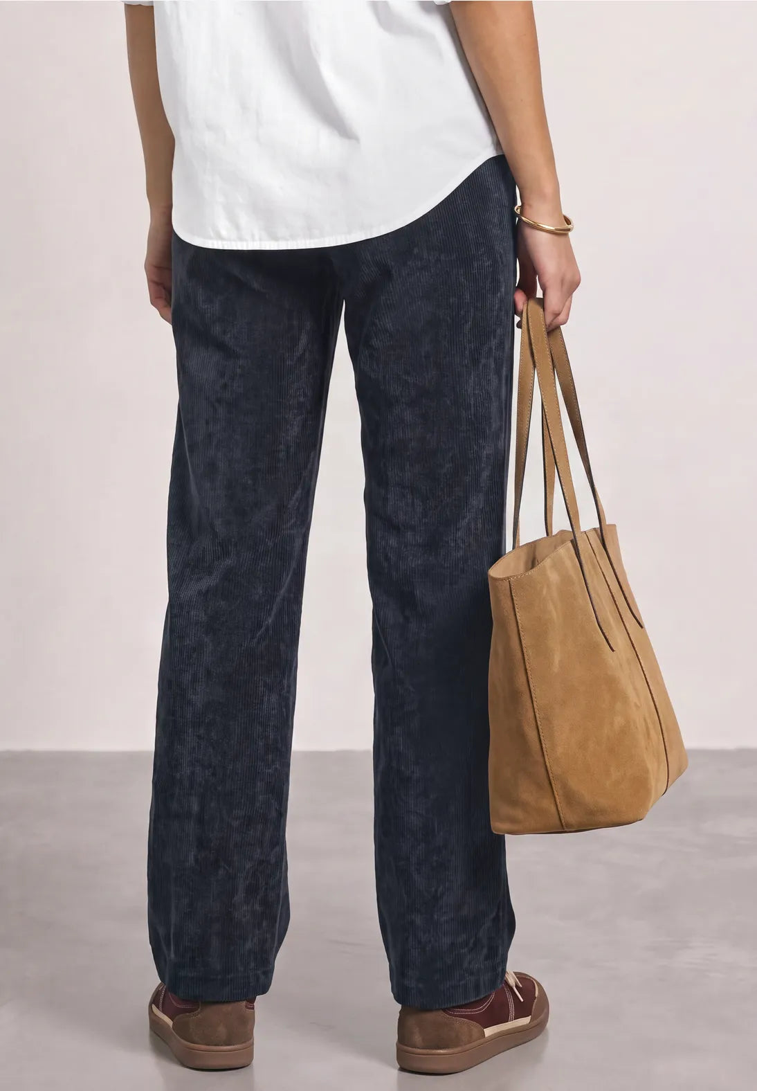 Pantalon de pana azul marino. En3Calafell