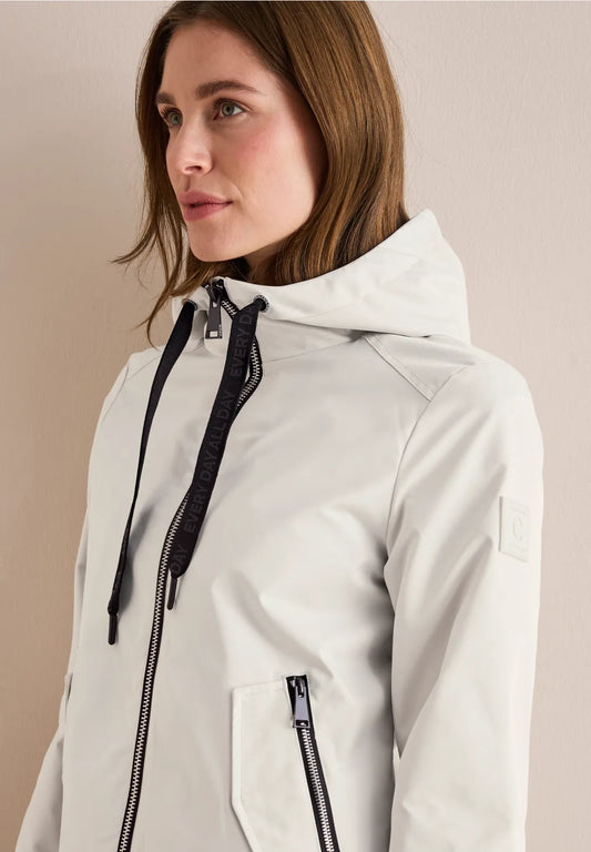 CHAQUETA CORTA ESTILO DEPORTIVO