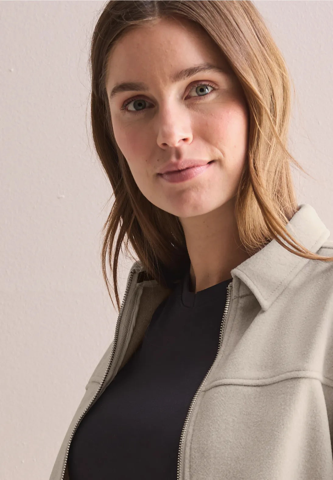 CHAQUETA CUELLO CAMISERO CON CREMALLERA