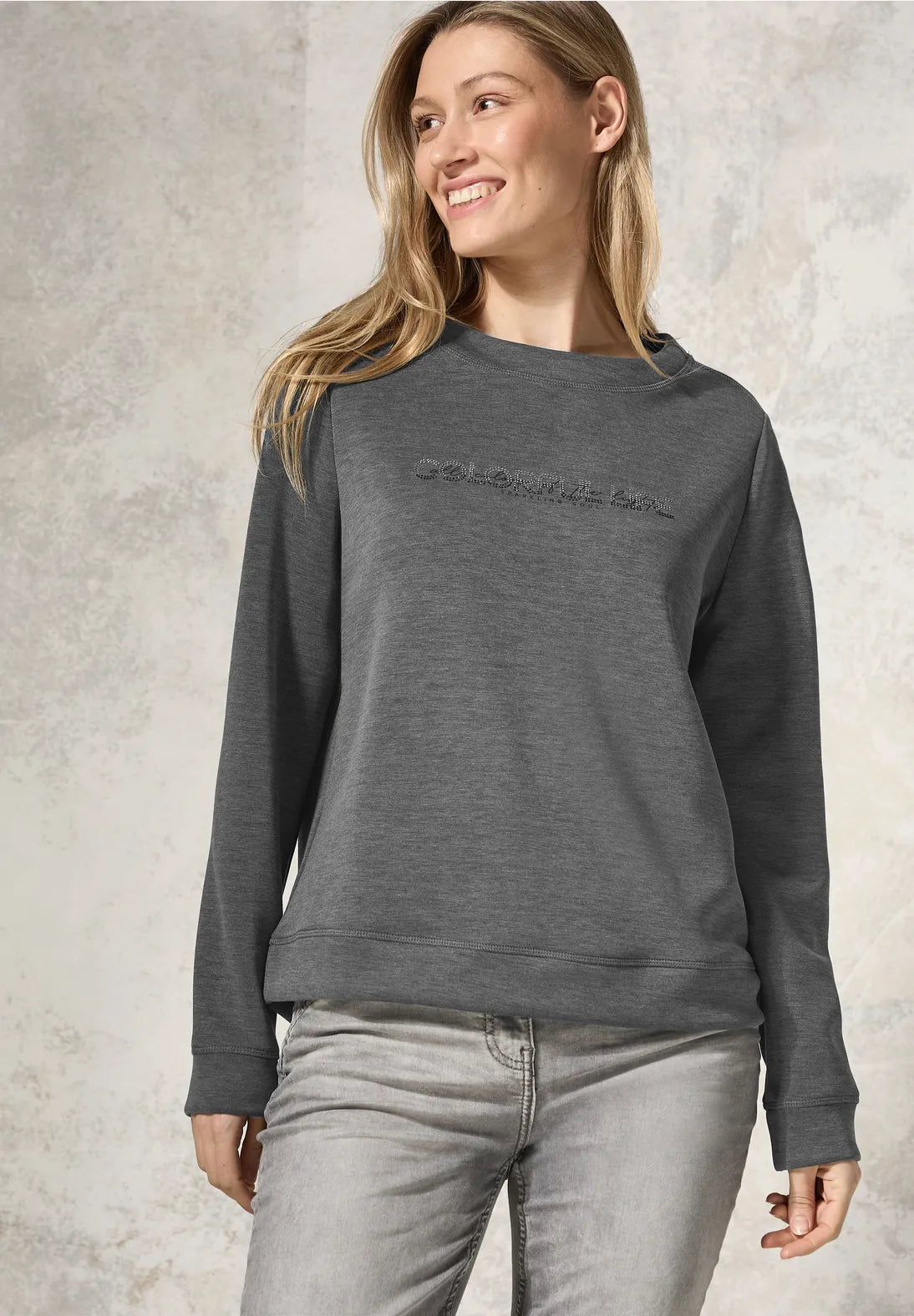 SUDADERA GRIS CON TACTO SUAVE