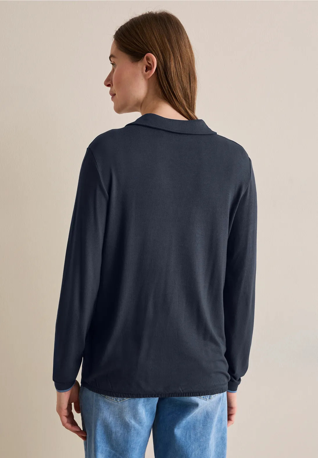 BLUSA CUELLO CAMISERO ELASTICA