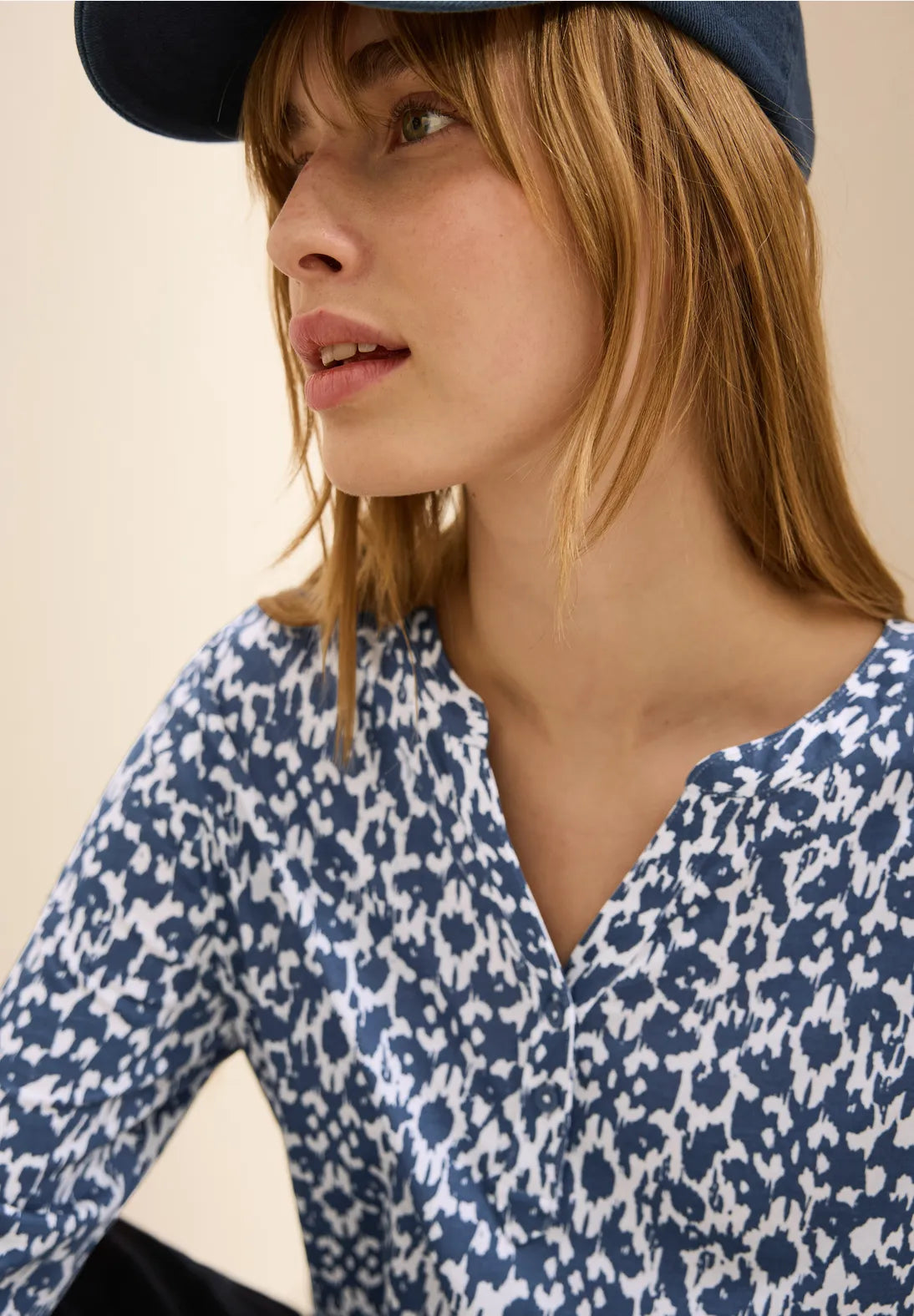 CECIL BLUSA ESTAMPADA ELASTICA AZUL