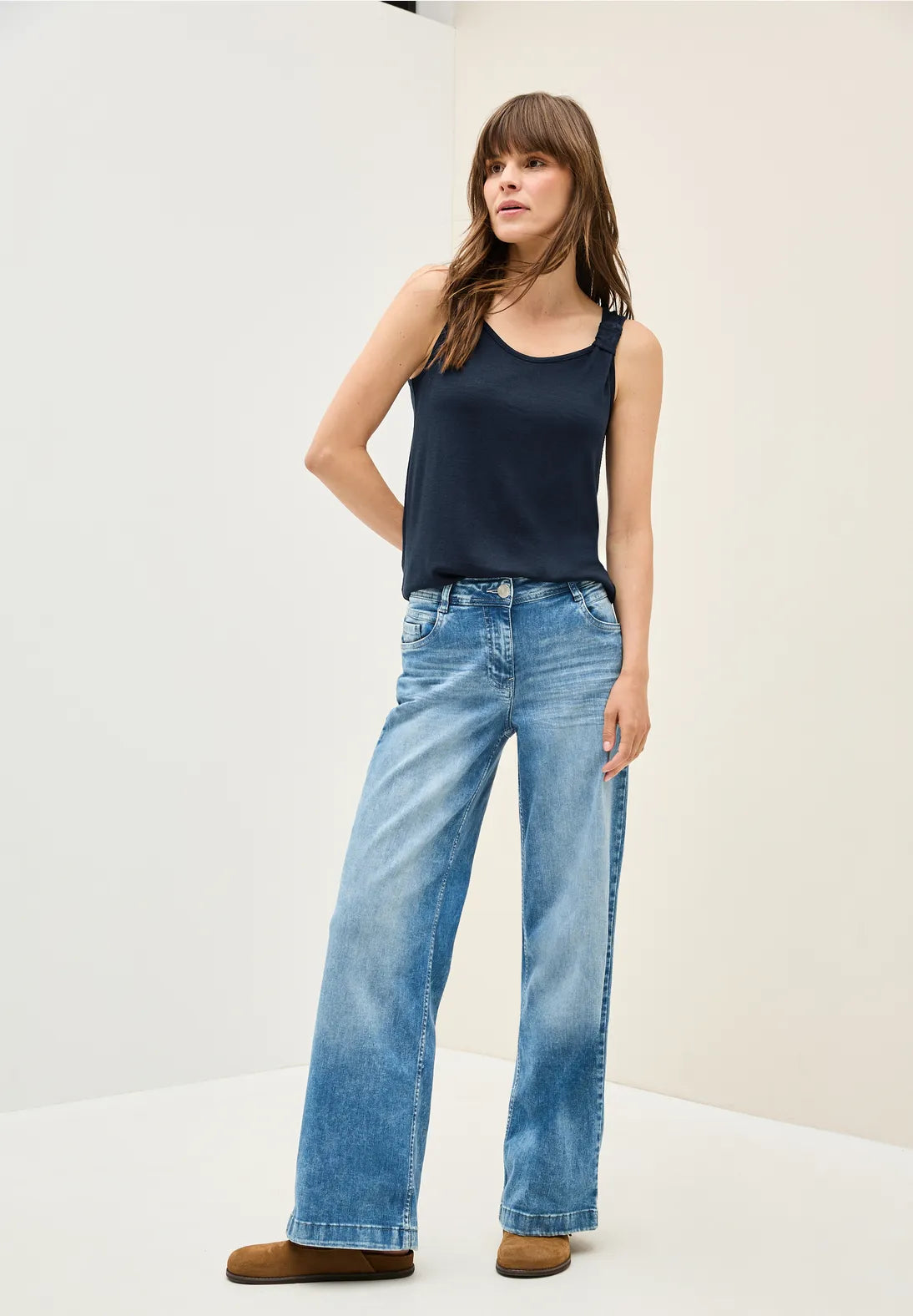 CECIL TOP SIN MANGAS AZUL