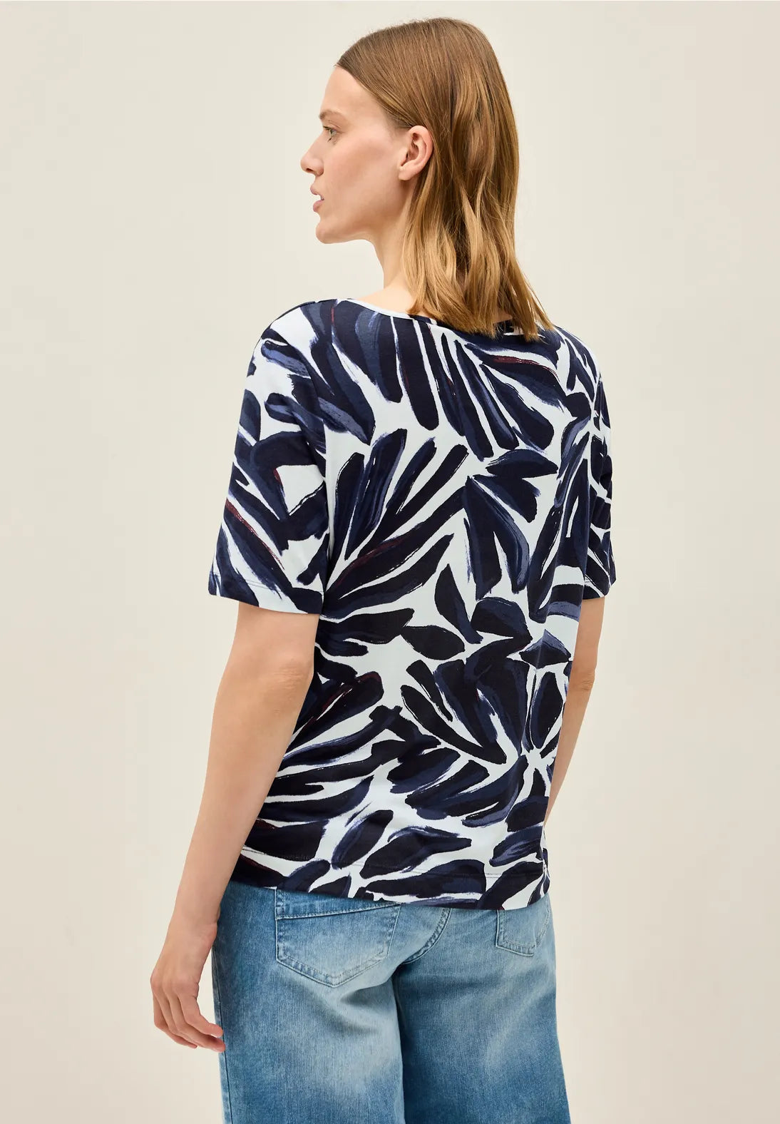 CECIL CAMISETA ESTAMPADA ESCOTE ABIERTO