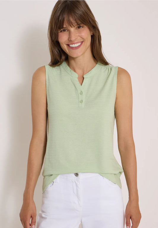 TOP SIN MANGAS VERDE ESCOTADO CECIL