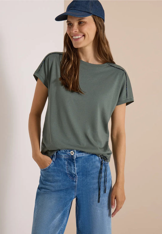 CAMISETA DE PUNTO CON RIBETE ESTAMPADO CECIL