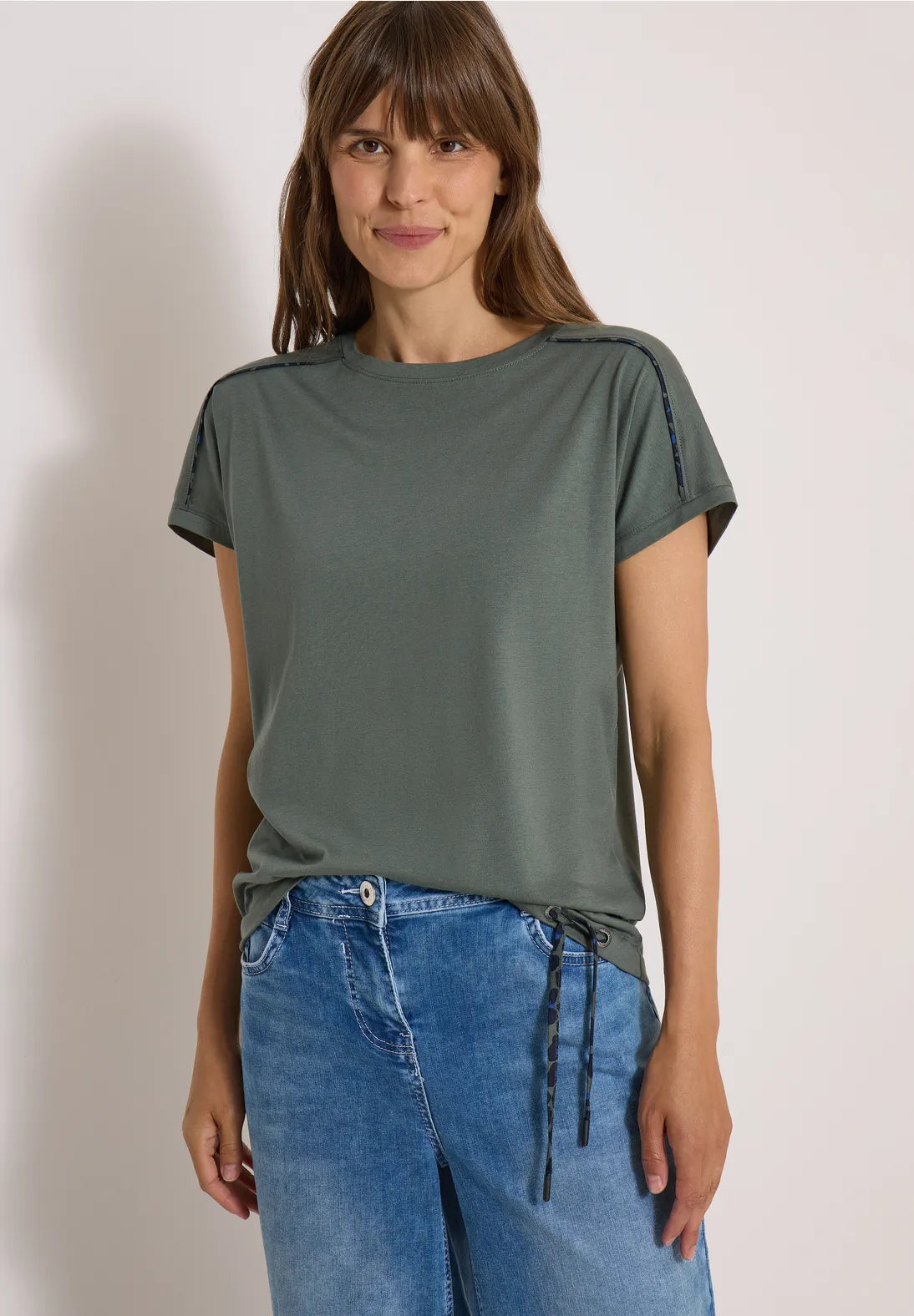 CAMISETA DE PUNTO CON RIBETE ESTAMPADO CECIL