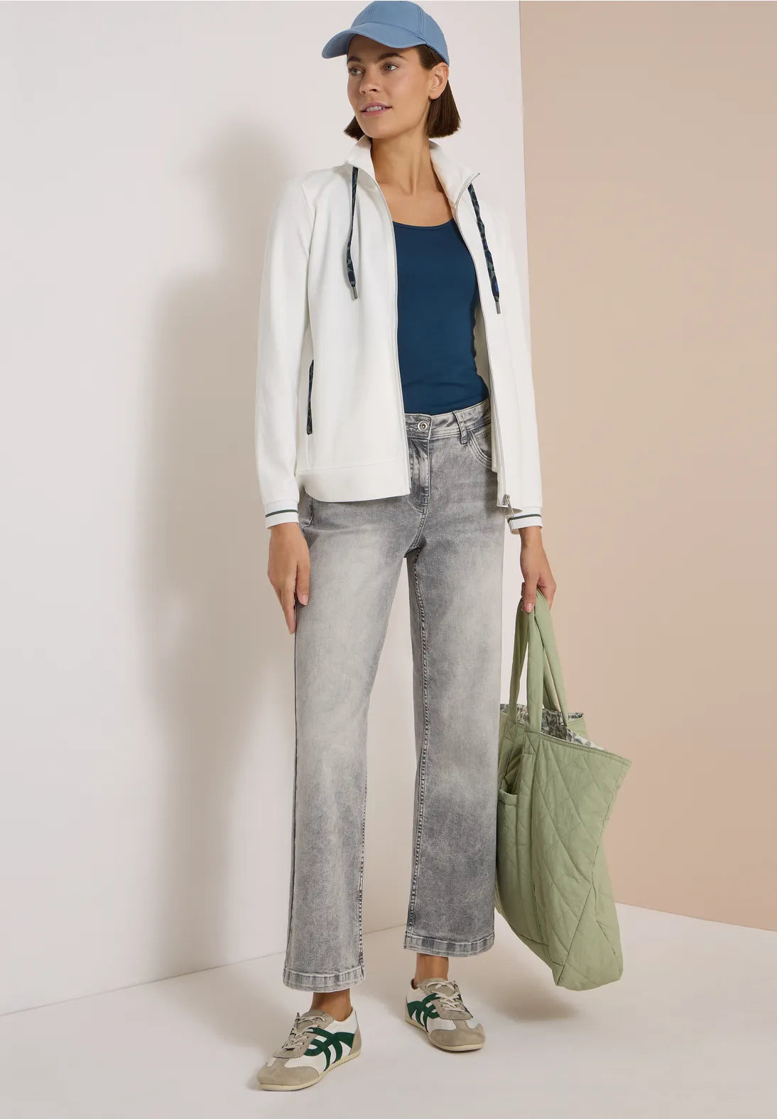 CHAQUETA DEPORTIVA CON CREMALLERA BLANCA CECIL