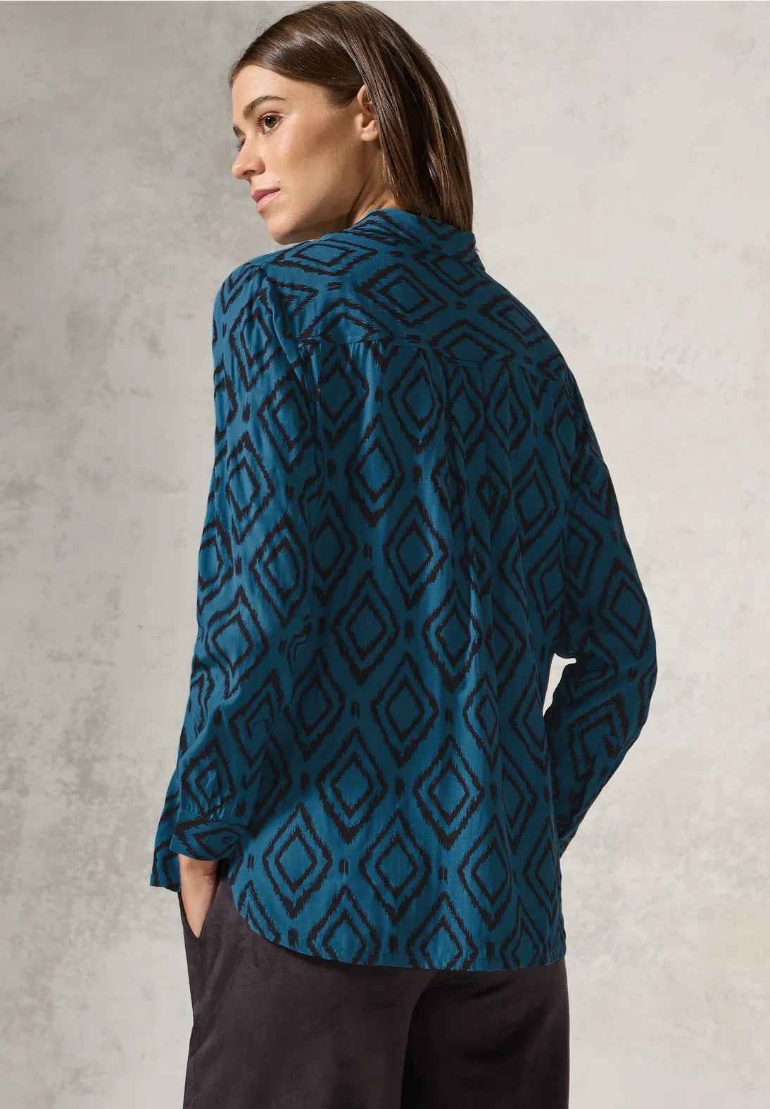 BLUSA ESTAMPADA  CAMISERA