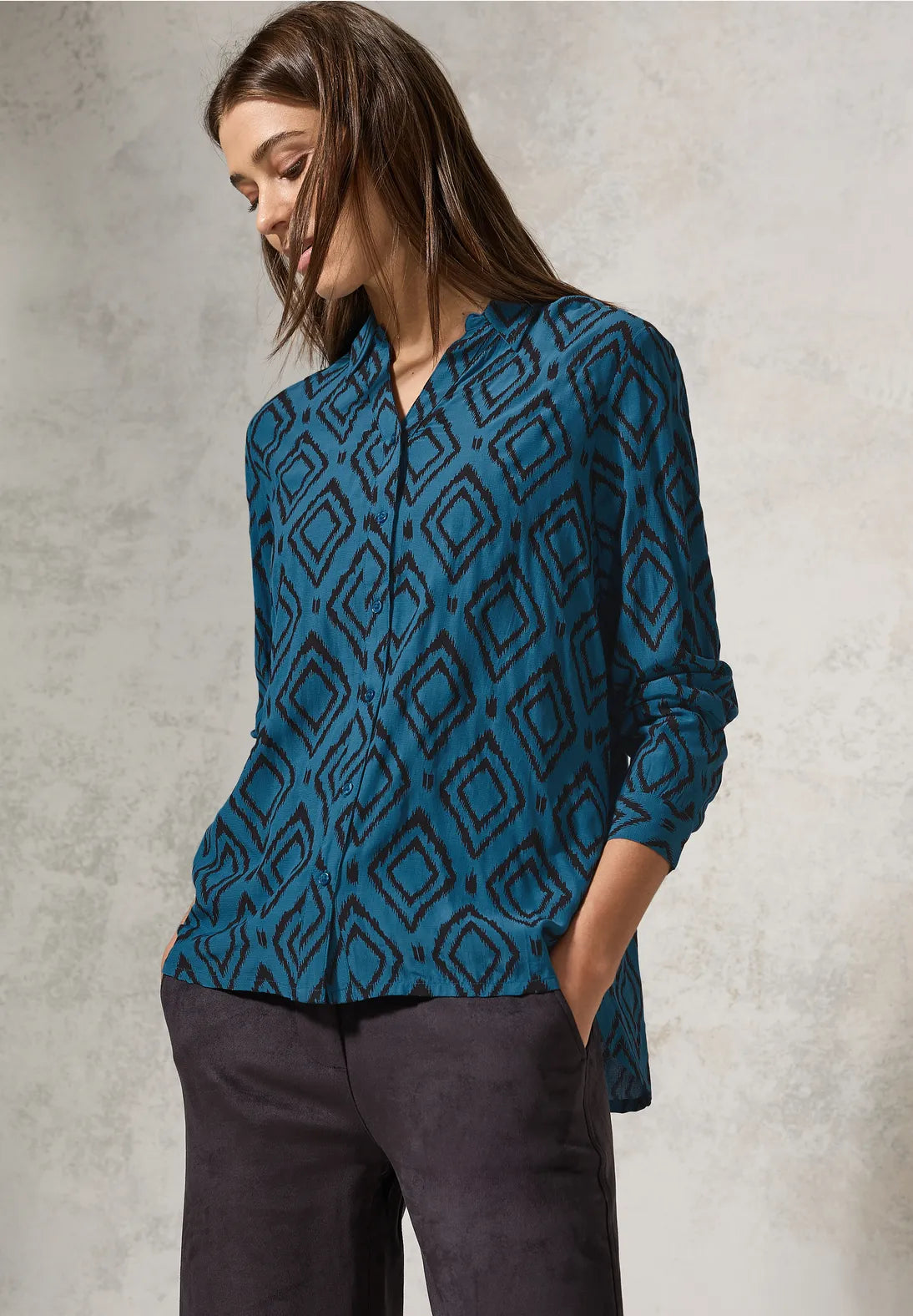 BLUSA ESTAMPADA  CAMISERA