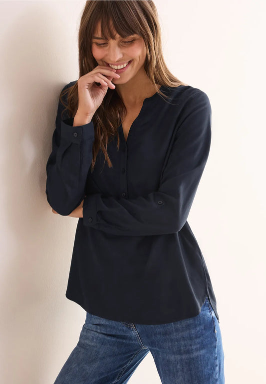 BLUSA MONOCOLOR CUELLO EN V EN MARINO