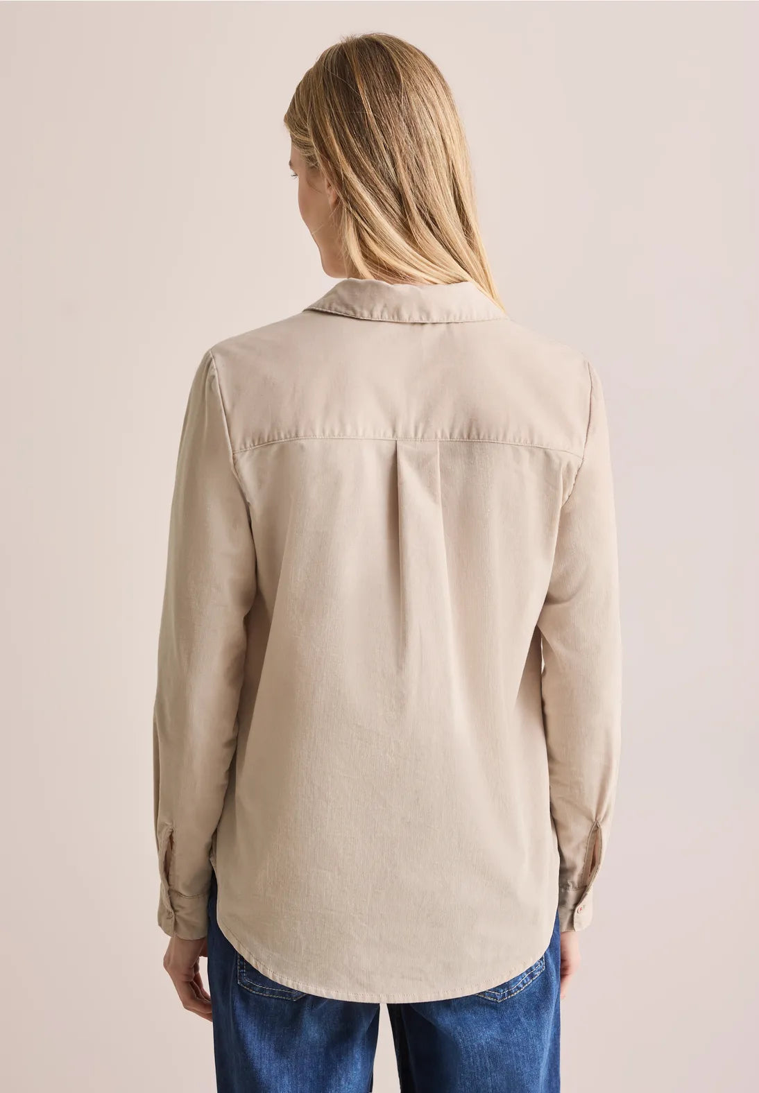 BLUSA MONOCOLOR DE MICRO PANA BEIGE