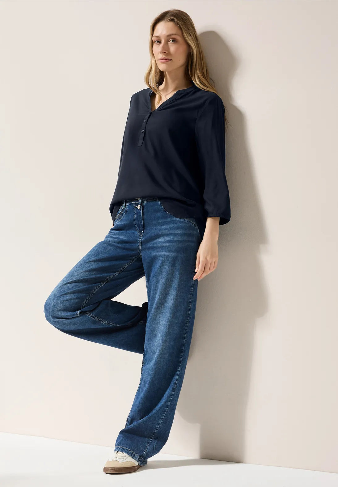 CECIL BLUSA BASICA CUELLO PICO