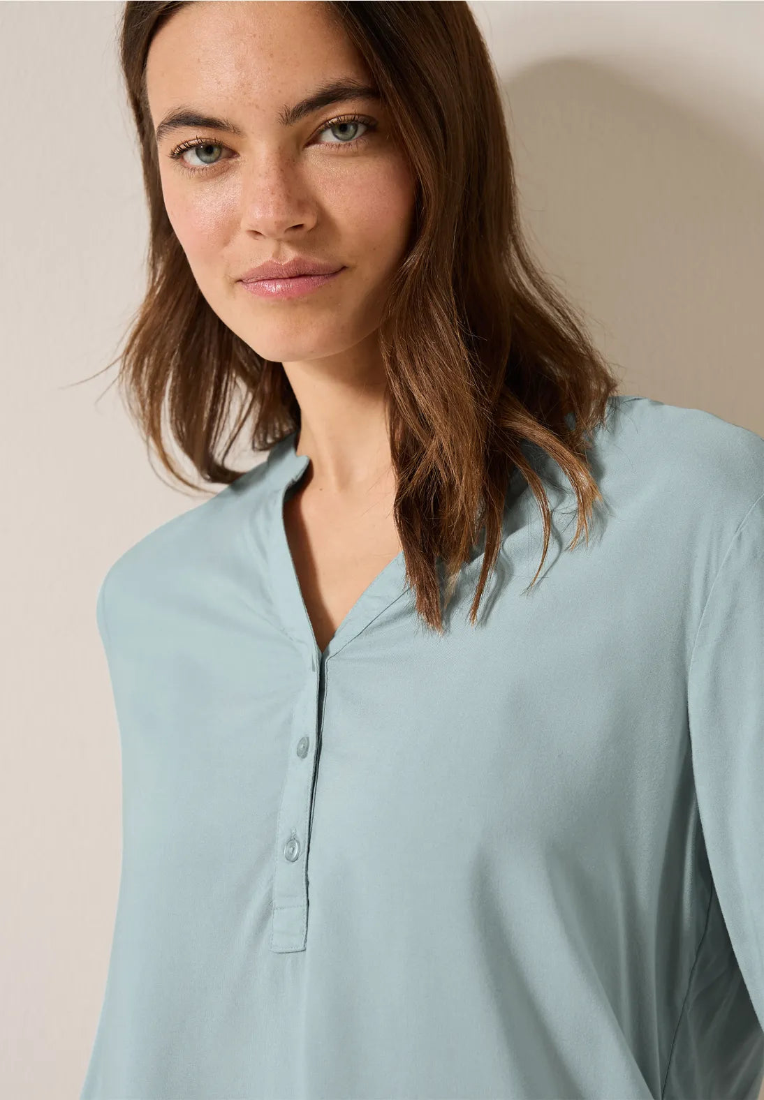 CECIL BLUSA BASICA CUELLO PICO