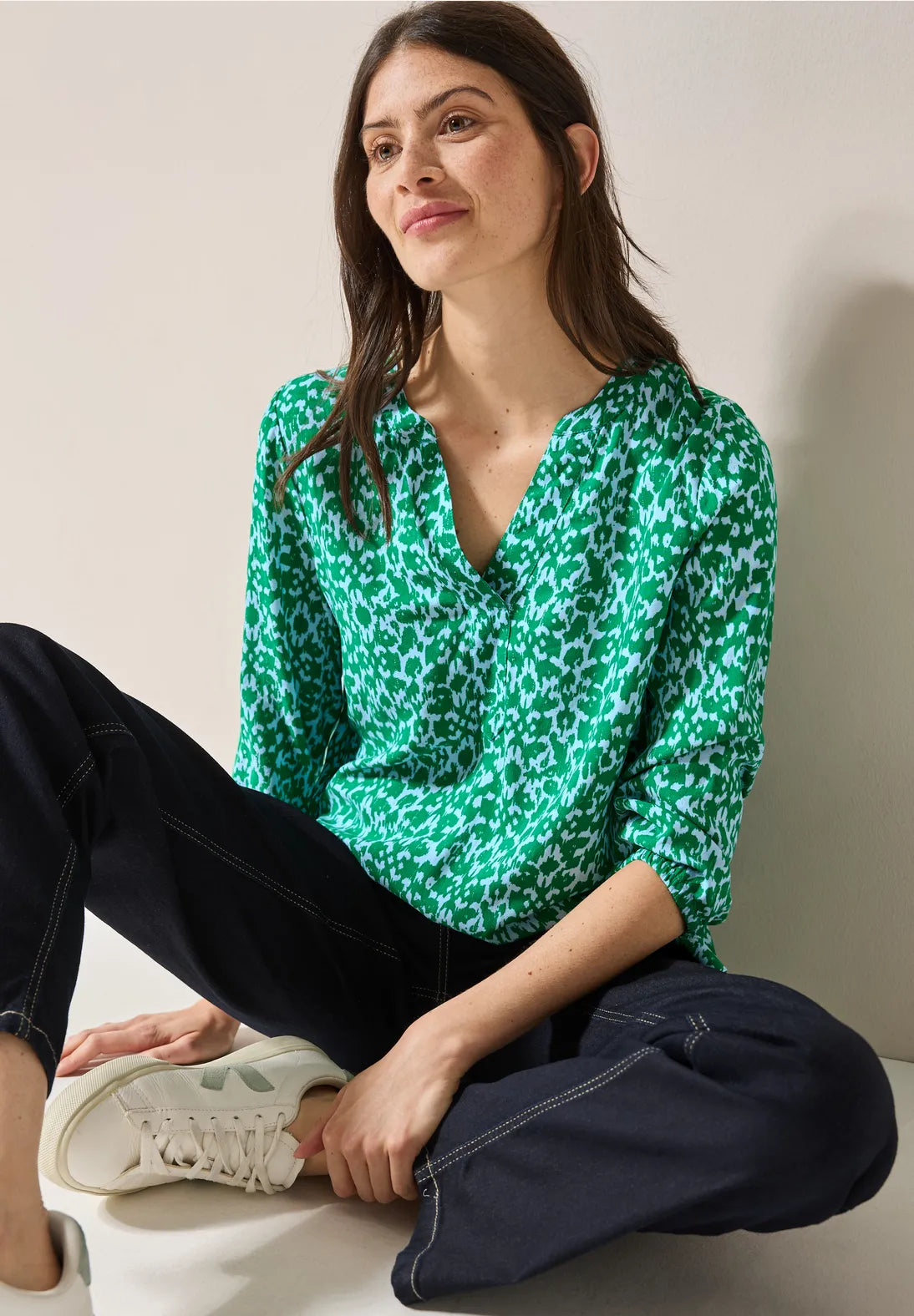 CECIL BLUSA ESTAMPADA MANGA 3/4 CUELLO EN V